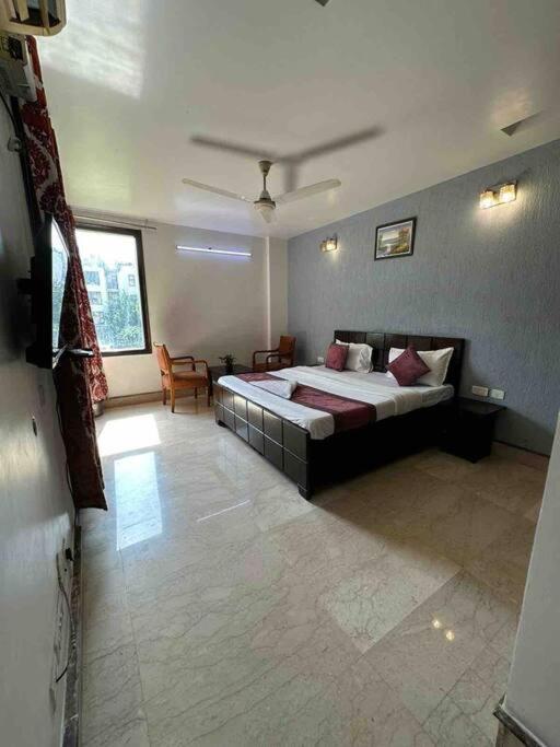 Apartment Service Near Apollo Hospital
