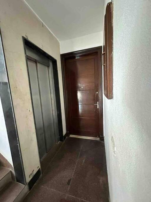 Apartment Service Near Apollo Hospital New Delhi