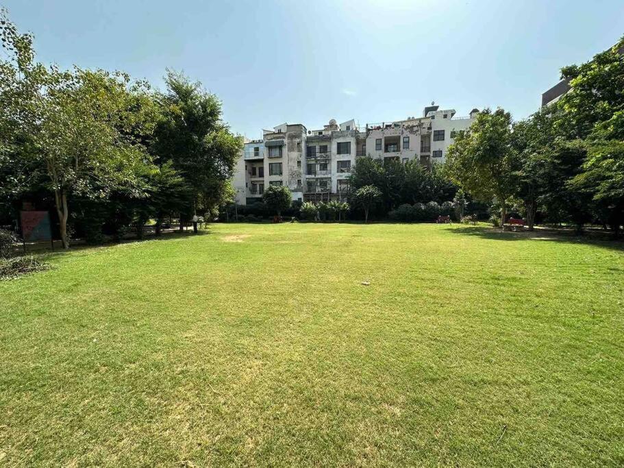 Service Near Apollo Hospital Apartment