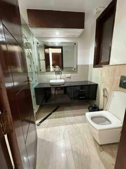 Service Near Apollo Hospital Apartment